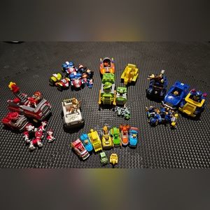Paw Patrol bundle of figurines